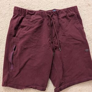 Mack Weldon sweat short in Burgundy mens medium